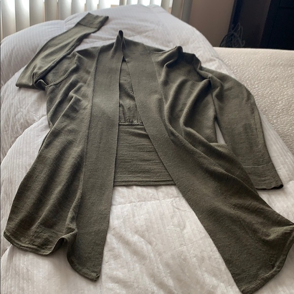 Open Sweater - Picture 2 of 5